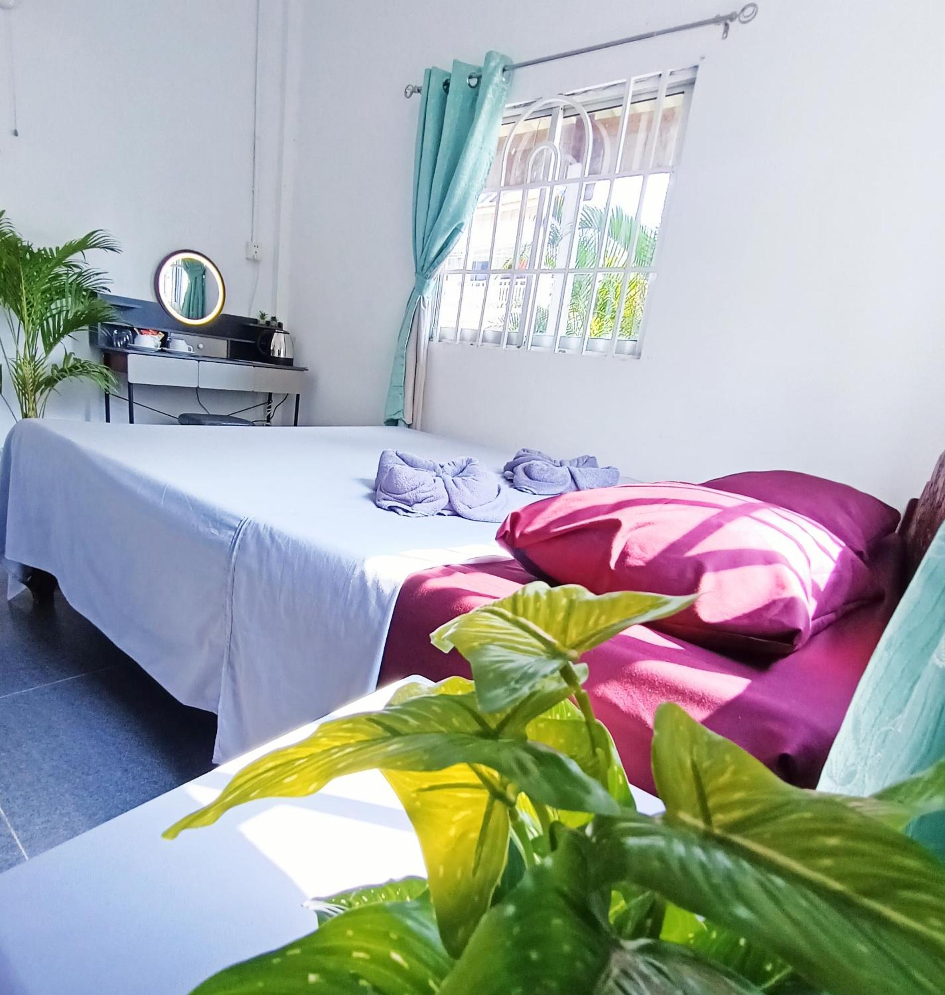 Sam'S Guesthouse M'Pai Bay Koh Rong Sanloem Exterior foto